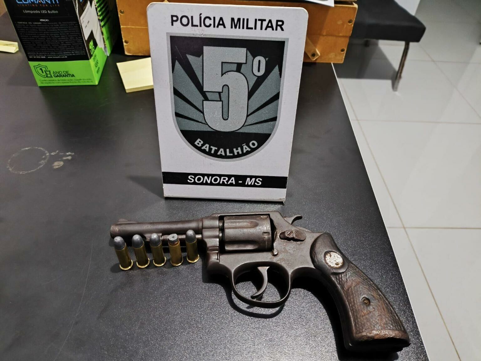 Imagem de compartilhamento para o artigo Polícia Militar prende homem por posse irregula de arma de fogo em Sonora da MS Todo dia